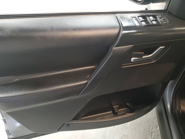 Used 2015 Land Rover LR2 AWD/4WD image 11