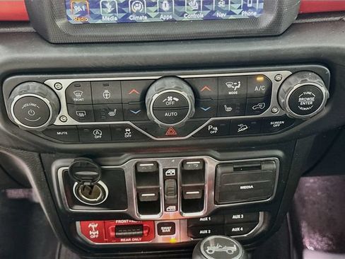 Used 2019 Jeep Wrangler Unlimited Rubicon AWD/4WD image 13