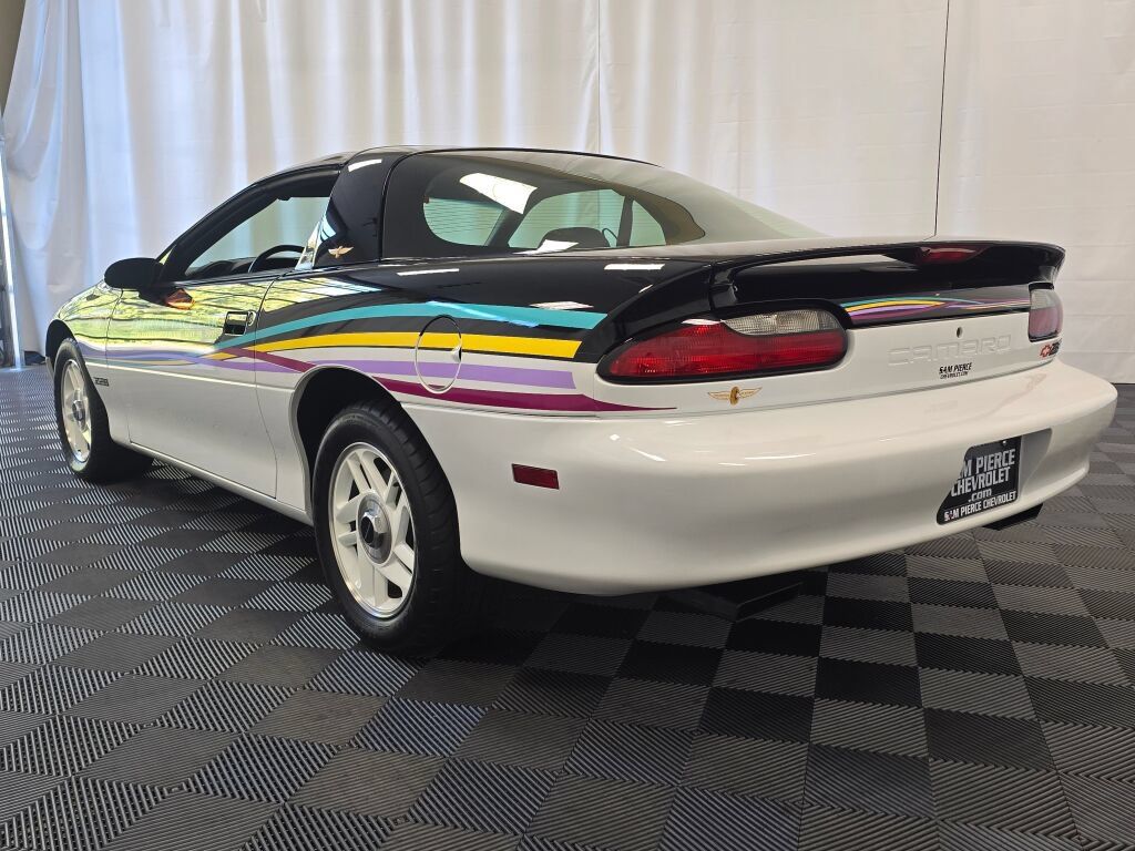 Used 1993 Chevrolet Camaro Z28 RWD image 3
