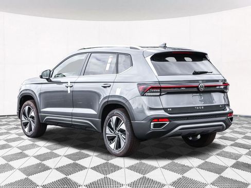 New 2025 Volkswagen Taos SE image 17