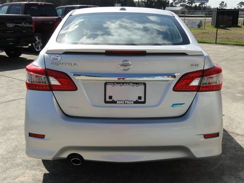 Used 2014 Nissan Sentra SR w/ SR Driver Package FWD image 4