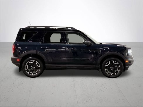 Used 2022 Ford Bronco Sport Outer Banks w/ Tech Package image 9