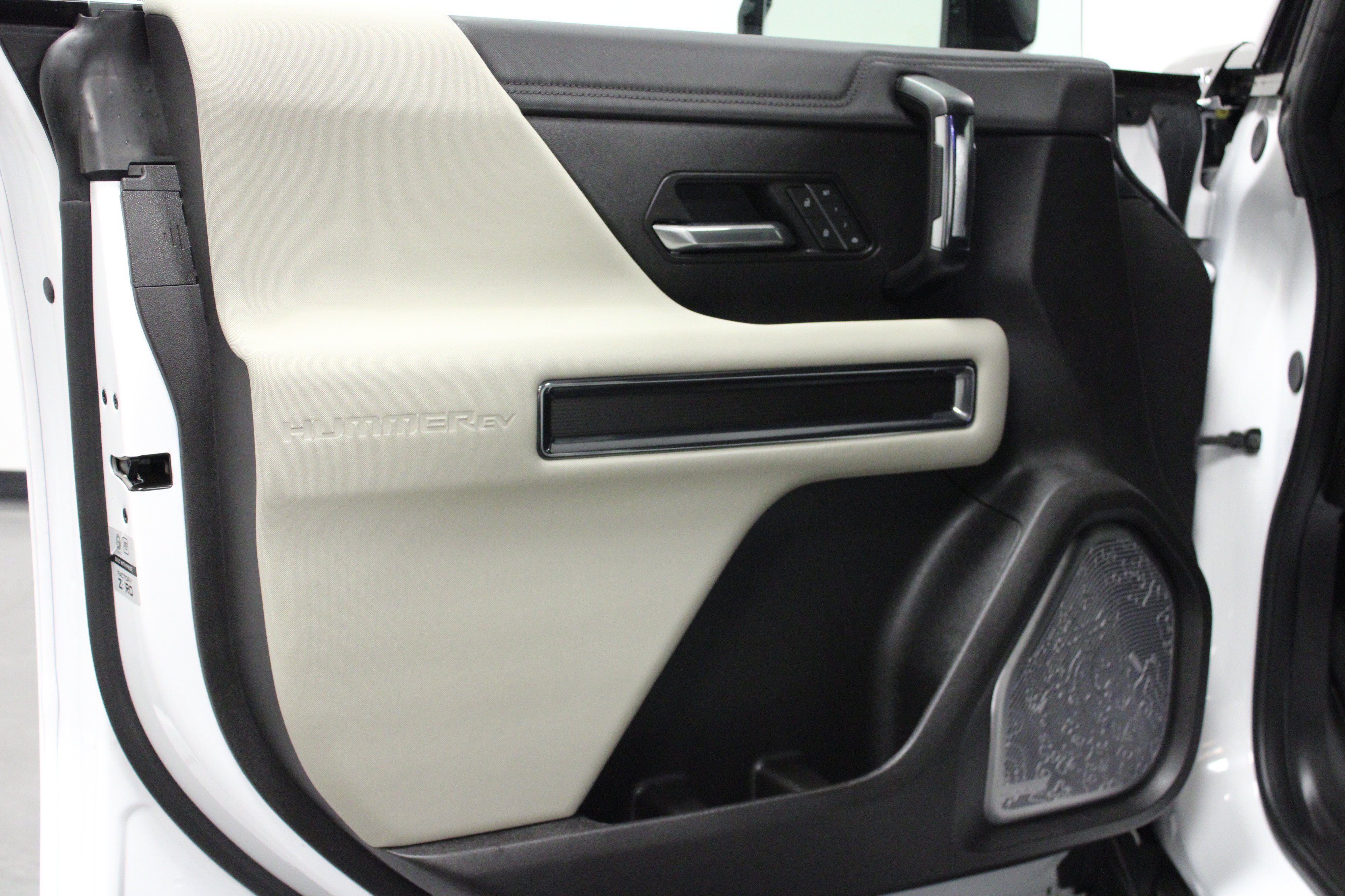 Used 2026 GMC Hummer EV SUV AWD/4WD image 11