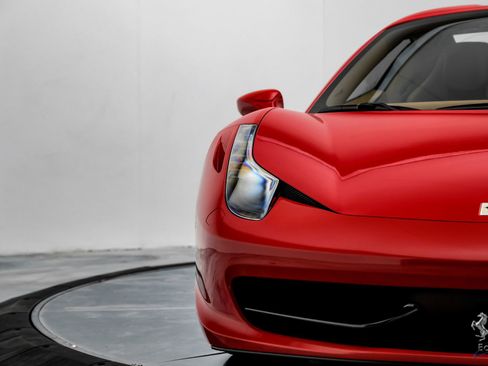 Used 2013 Ferrari 458 Spider image 35