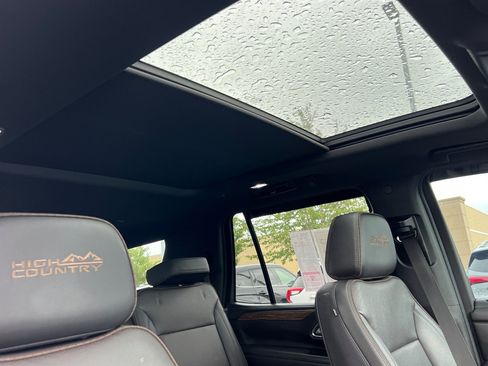 Used 2022 Chevrolet Tahoe High Country image 16