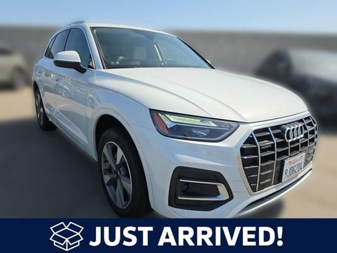 Used 2023 Audi Q5 2.0T Premium w/ Convenience Package AWD/4WD image 1