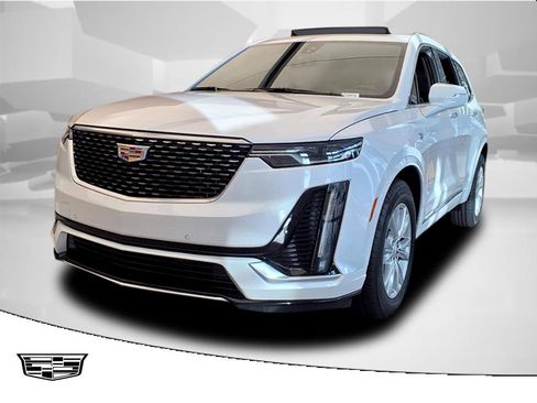Used 2025 Cadillac XT6 Luxury image 1