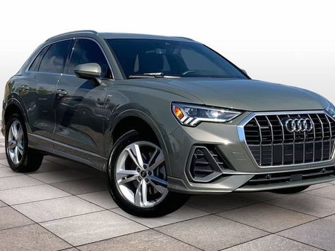 Used 2024 Audi Q3 2.0T Premium Plus AWD/4WD image 2