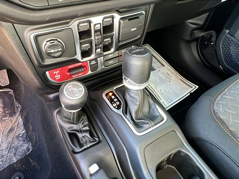 New 2026 Jeep Gladiator Mojave w/ Safety Group image 25