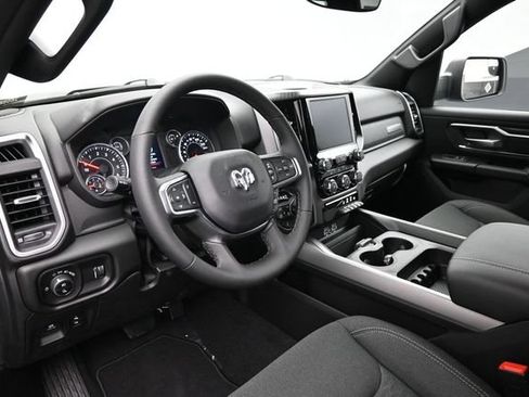 New 2026 RAM 1500 4x4 Crew Cab image 5