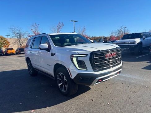 Used 2025 GMC Yukon AT4 Ultimate w/ LPO, Illumination Package image 4