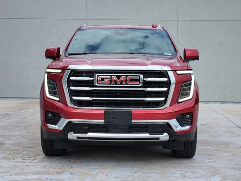 Used 2025 GMC Yukon XL Elevation AWD/4WD image 3