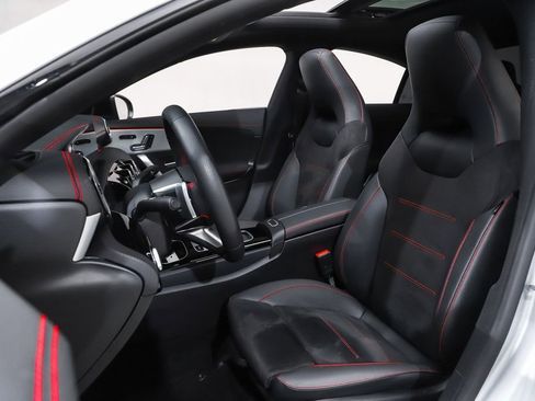 Certified 2025 Mercedes-Benz CLA 250 4MATIC image 8