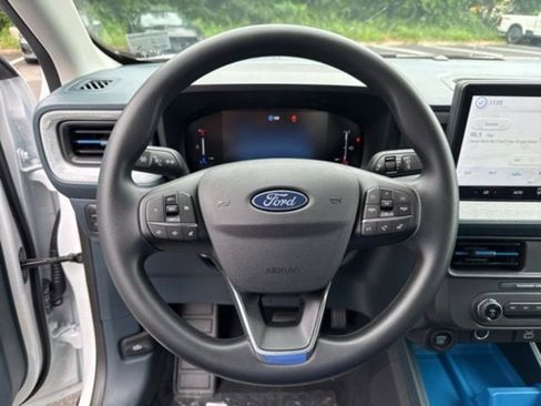 Used 2025 Ford Maverick XLT FWD image 13