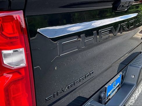 Used 2023 Chevrolet Silverado 1500 LT Trail Boss w/ Convenience Package II AWD/4WD image 25