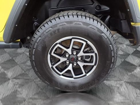 Used 2024 Jeep Wrangler Unlimited Rubicon AWD/4WD image 21