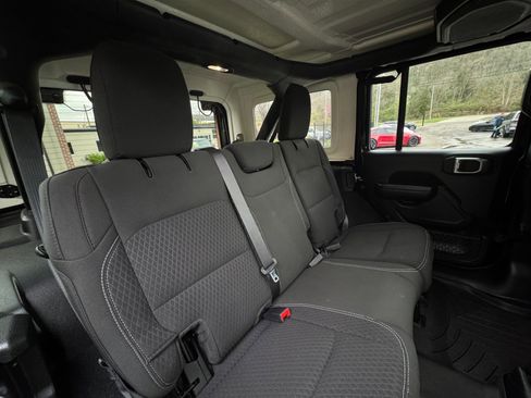 Used 2021 Jeep Wrangler Unlimited Sport image 30