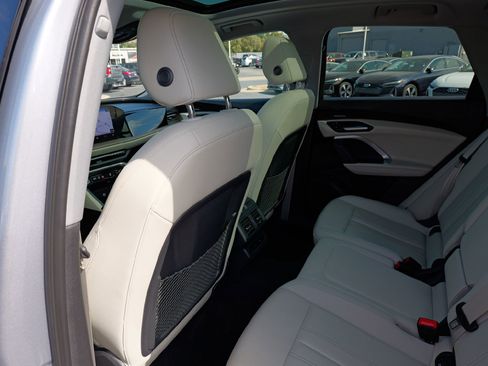 Used 2025 Audi Q5 Premium Plus w/ Premium Plus image 27