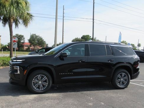 New 2026 Chevrolet Traverse LT image 2