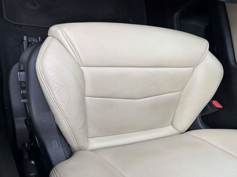 Used 2018 Cadillac XT5 Luxury w/ Driver Awareness Package FWD image 11