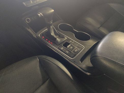 Used 2019 Kia Sorento EX AWD/4WD image 26