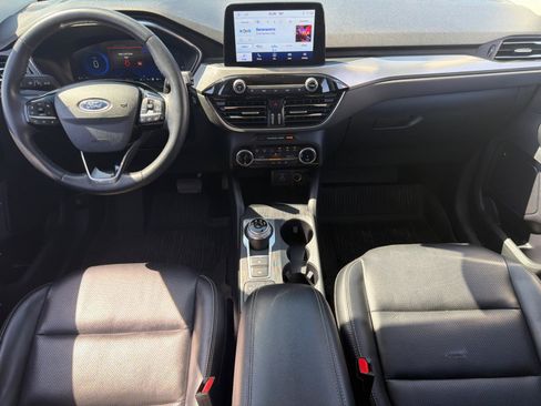 Used 2022 Ford Escape Titanium FWD image 13