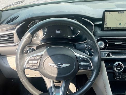 Used 2023 Genesis G70 2.0T image 22