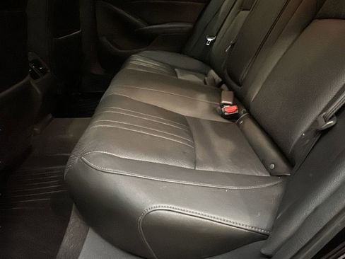 Certified 2019 Honda Accord Touring image 17