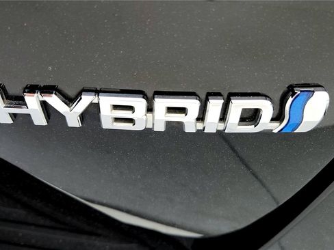 Certified 2019 Toyota Prius LE image 14