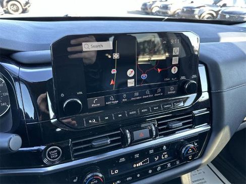 Certified 2023 Nissan Pathfinder SL image 18