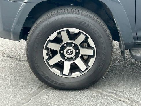 Used 2024 Toyota 4Runner TRD Off-Road AWD/4WD image 12