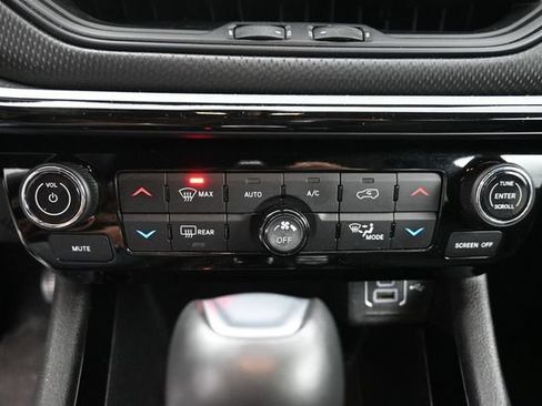 Used 2025 Jeep Compass Trailhawk AWD/4WD image 23