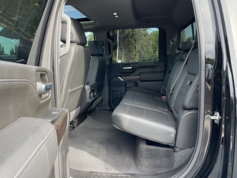 Used 2023 GMC Sierra 3500 Denali w/ Denali Ultimate Package AWD/4WD image 30