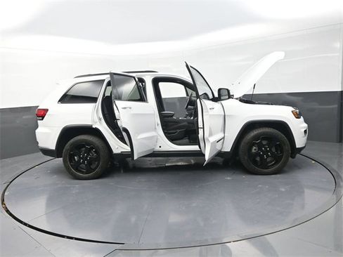 Used 2021 Jeep Grand Cherokee Freedom Edition image 32