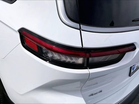 New 2026 Jeep Grand Cherokee L Limited w/ Luxury Tech Group II image 12