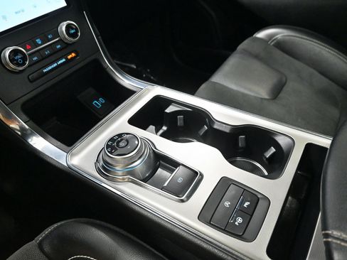 Used 2022 Ford Edge ST w/ Equipment Group 401A AWD/4WD image 18