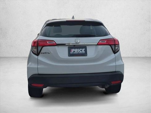 Used 2021 Honda HR-V LX image 7