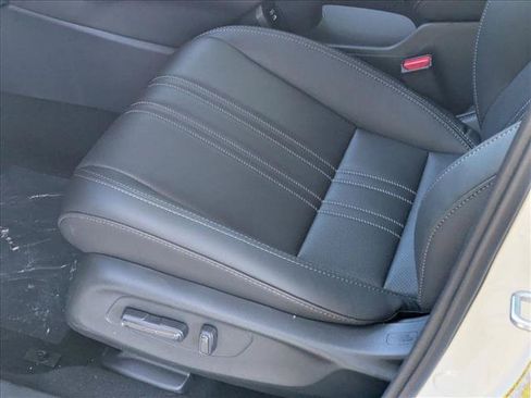New 2027 Honda HR-V EX-L image 4