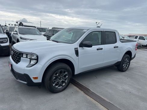 New 2026 Ford Maverick XLT image 3