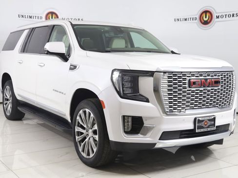 Used 2021 GMC Yukon XL Denali w/ LPO, Illumination Package AWD/4WD image 24