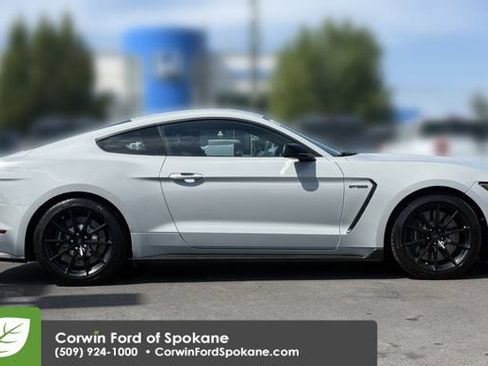 Used 2017 Ford Mustang Shelby GT350 w/ Electronics Package RWD image 10