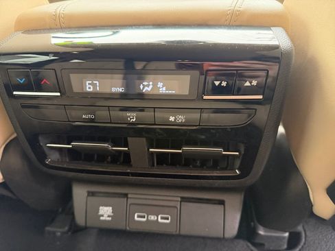 Used 2023 Acura MDX SH-AWD w/ Technology Package image 16