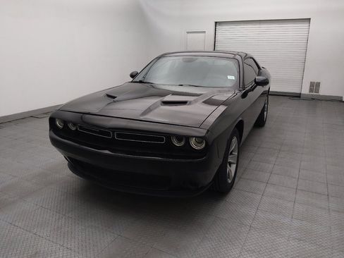 Used 2019 Dodge Challenger SXT RWD image 15