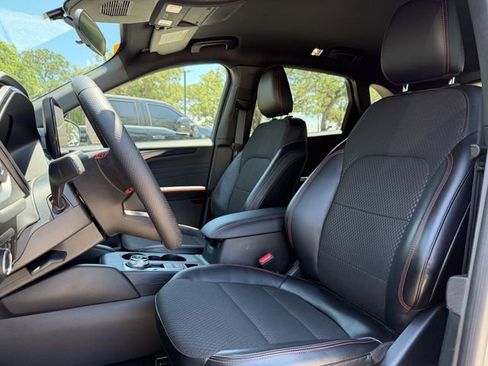 Used 2024 Ford Escape ST-Line w/ Tech Pack #1 FWD image 7