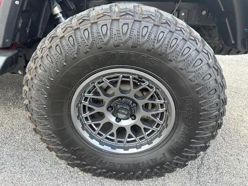 Certified 2021 Jeep Gladiator Sport image 33