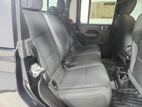 Used 2022 Jeep Gladiator Sport image 37
