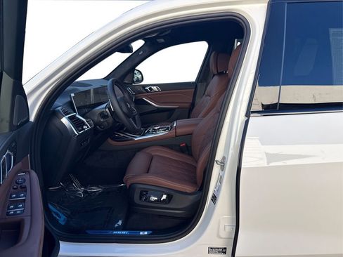 New 2026 BMW X7 M60i AWD/4WD image 9