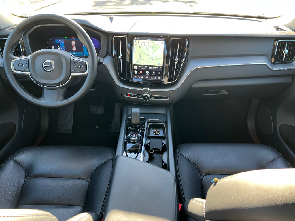 Used 2024 Volvo XC60 B5 Core w/ Protection Package Premier AWD/4WD image 7