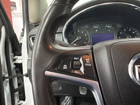 Used 2020 Buick Encore Preferred image 12