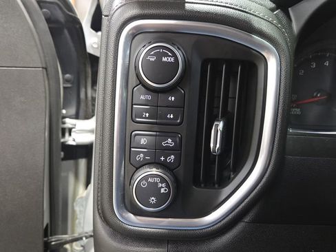 Used 2020 Chevrolet Silverado 1500 RST AWD/4WD image 9